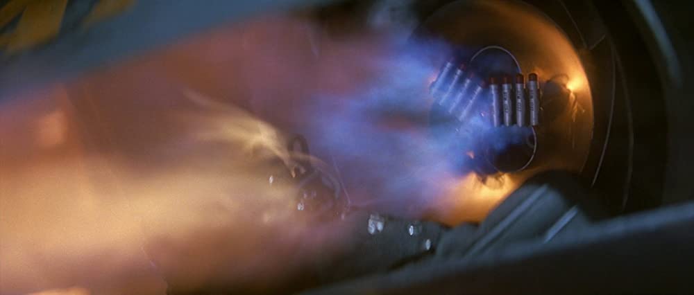 007／トゥモロー・ネバー・ダイの画像