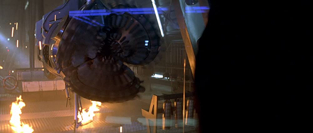 007／トゥモロー・ネバー・ダイの画像