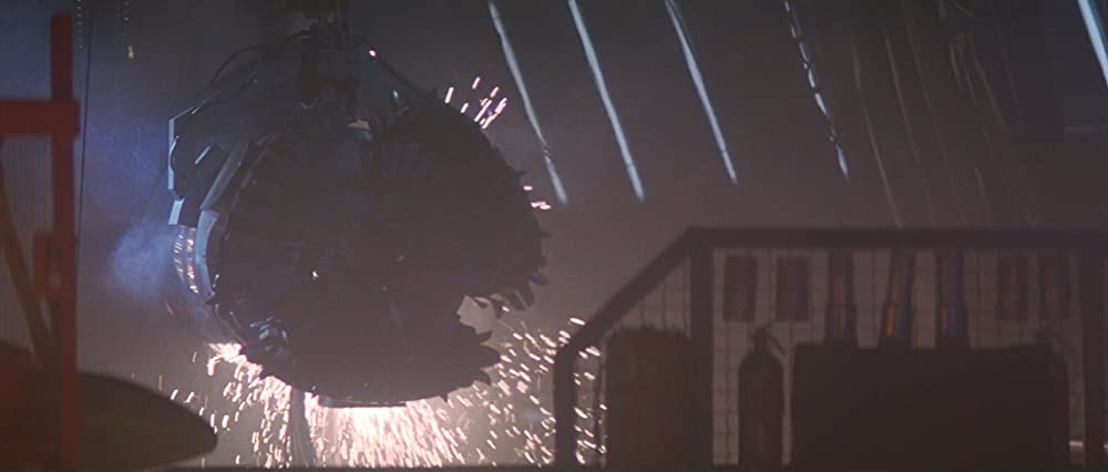 007／トゥモロー・ネバー・ダイの画像