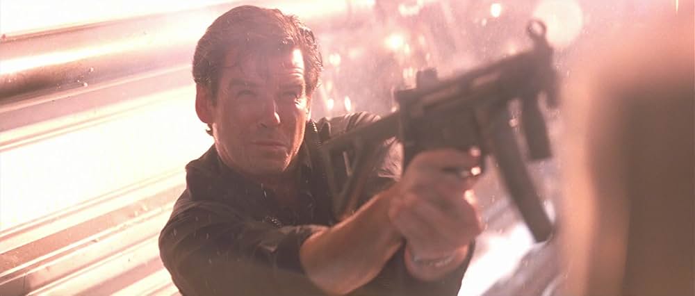 007／トゥモロー・ネバー・ダイの画像