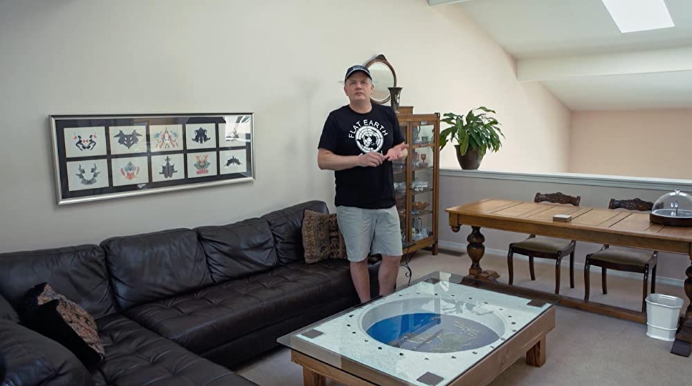 ビハインド・ザ・カーブ －地球平面説－の画像