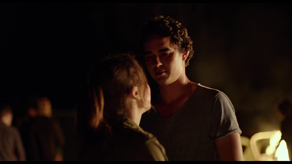 「スイッチ・オフ／森へ 少女ネルの日記」エリオット・ペイジ & マックス・ミンゲラの画像