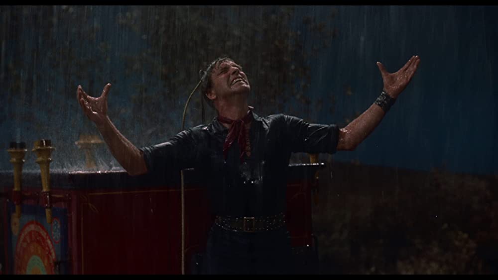 雨を降らす男の画像