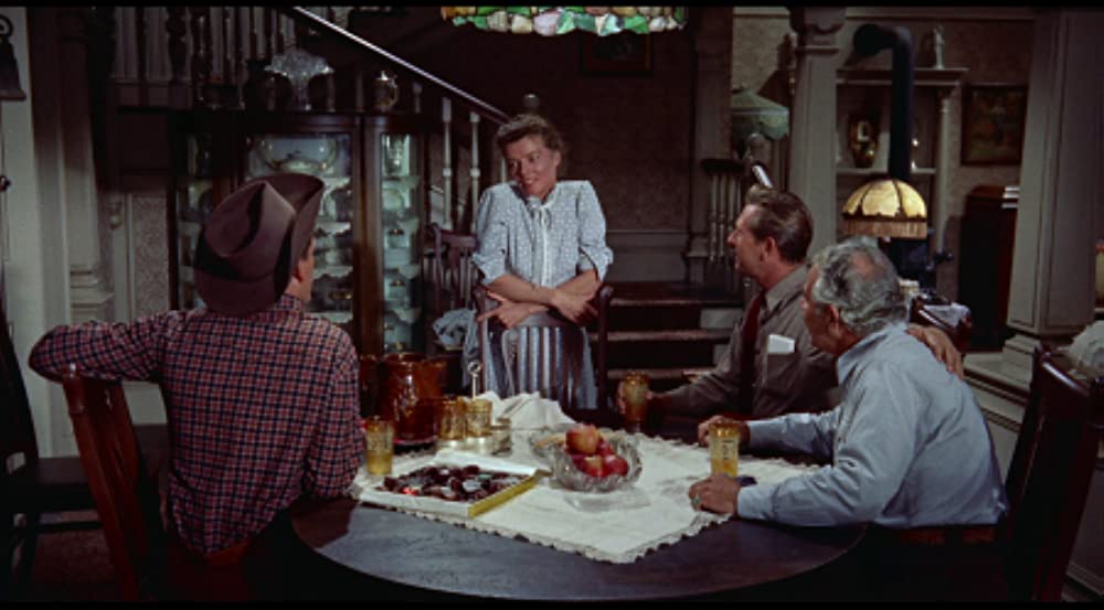 雨を降らす男の画像