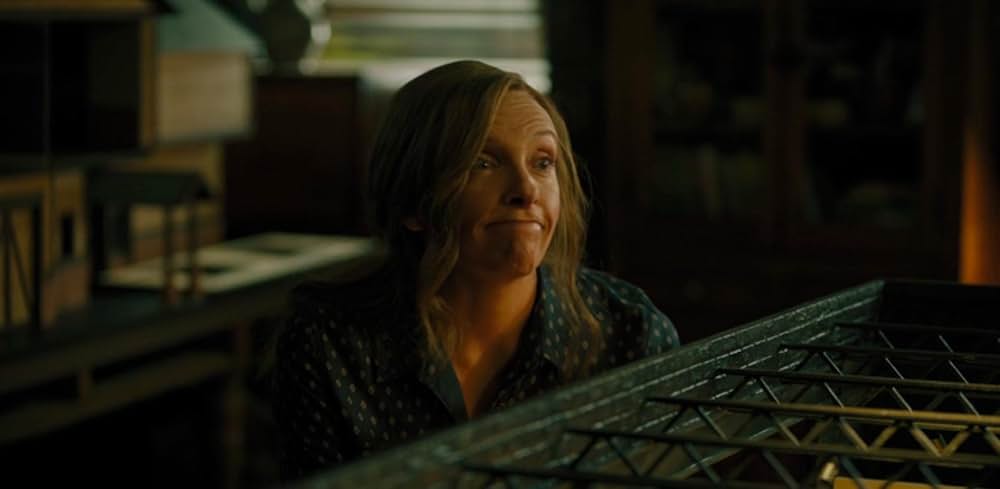 ヘレディタリー／継承の画像