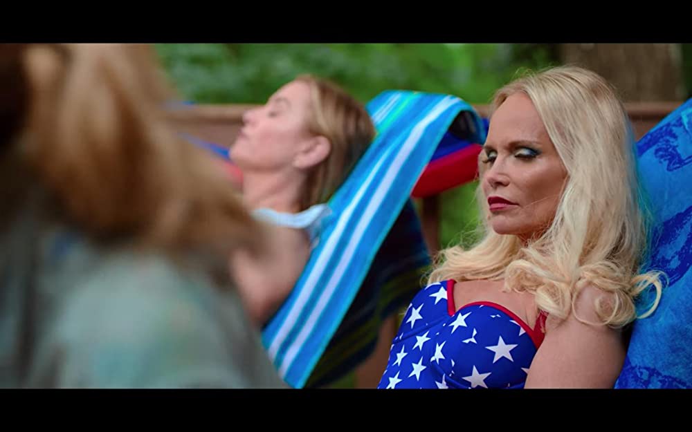 「ホリデーオンリー: とりあえずボッチ回避法?」クリスティン・チェノウェスの画像