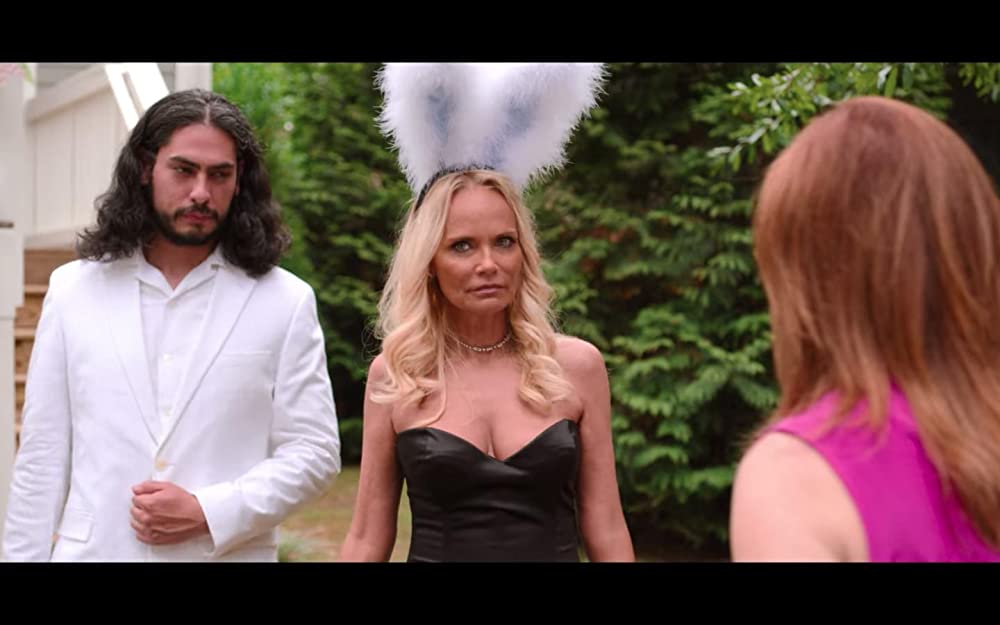 「ホリデーオンリー: とりあえずボッチ回避法?」クリスティン・チェノウェスの画像