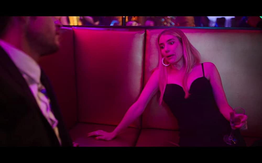 「ホリデーオンリー: とりあえずボッチ回避法?」エマ・ロバーツ & ルーク・ブレイシーの画像