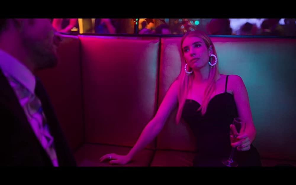 「ホリデーオンリー: とりあえずボッチ回避法?」エマ・ロバーツ & ルーク・ブレイシーの画像