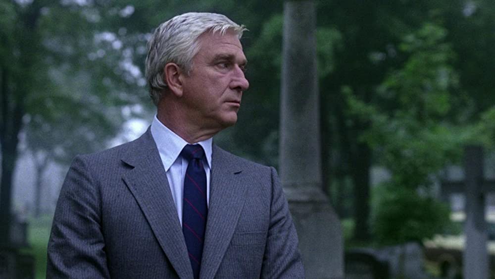 「プロムナイト」レスリー・ニールセンの画像