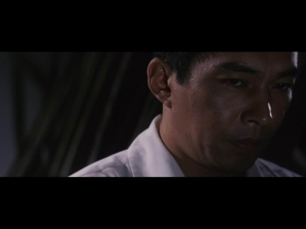 男の顔は履歴書の画像