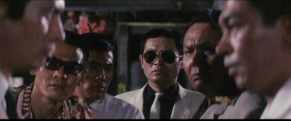 男の顔は履歴書の画像