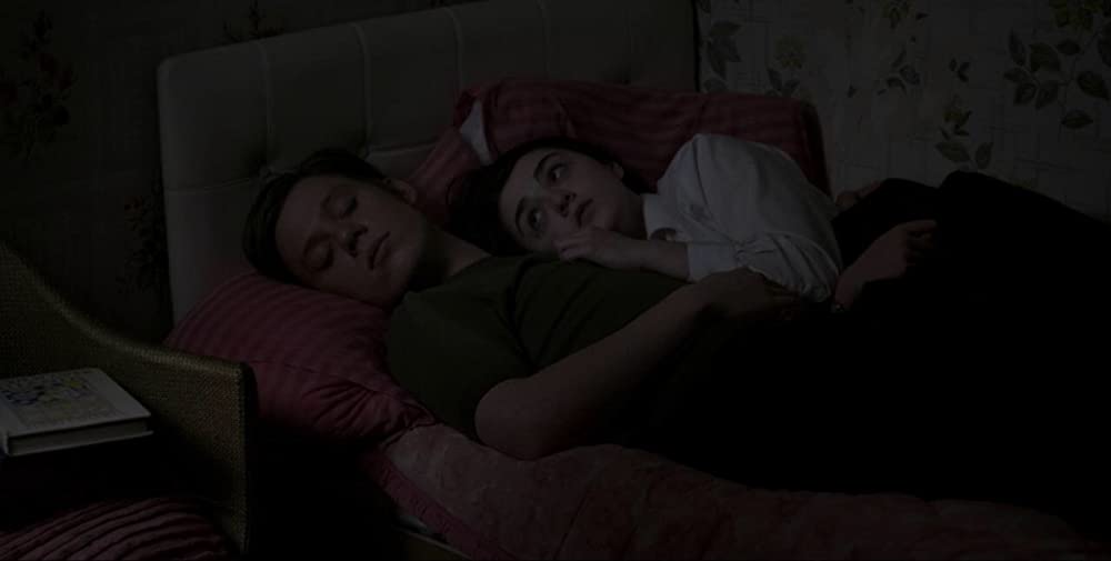 「フォーリング 少女たちのめざめ」メイジー・ウィリアムズ & ジョー・コールの画像