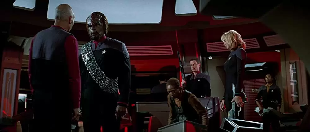 「スタートレック ファーストコンタクト」マイケル・ドーン & ゲイツ・マクファデン & パトリック・スチュワート & アルフレ・ウッダード & ニール・マクドノーの画像