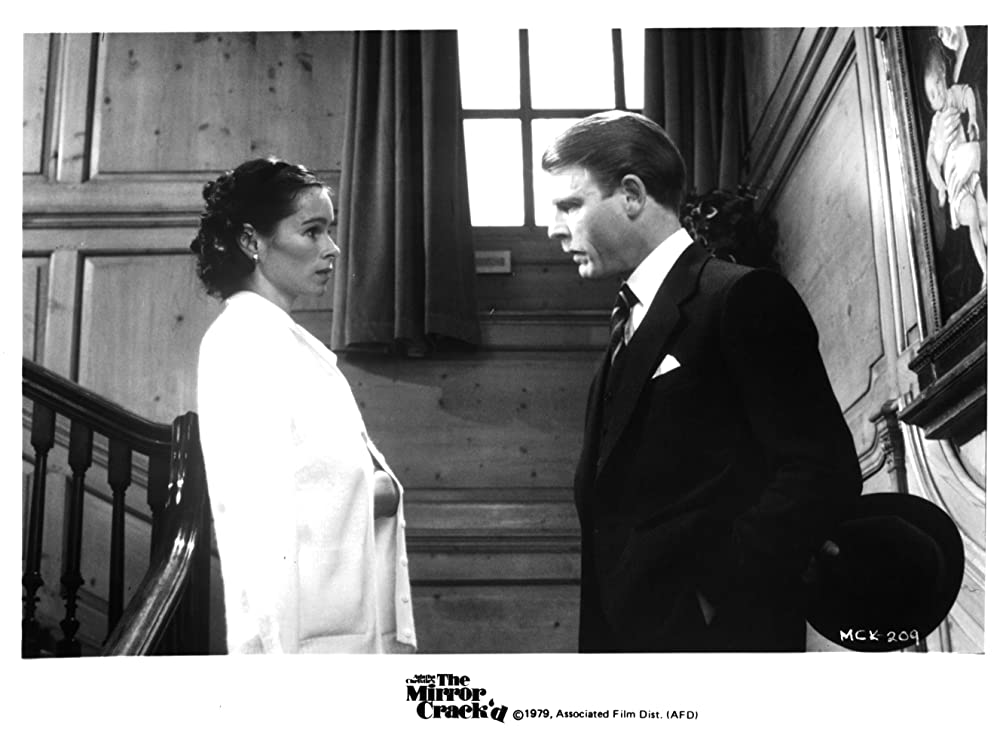 「クリスタル殺人事件」ジェラルディン・チャップリン & エドワード・フォックスの画像