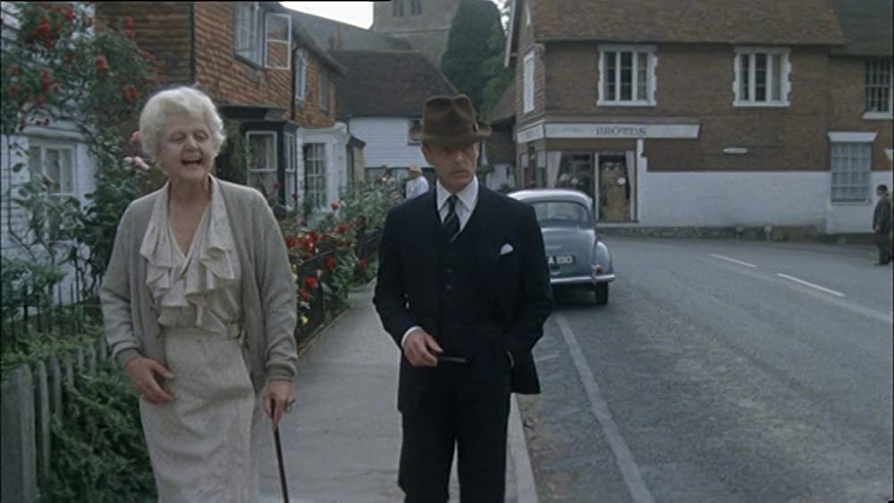 クリスタル殺人事件の画像