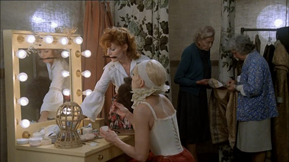 「クリスタル殺人事件」キム・ノバクの画像