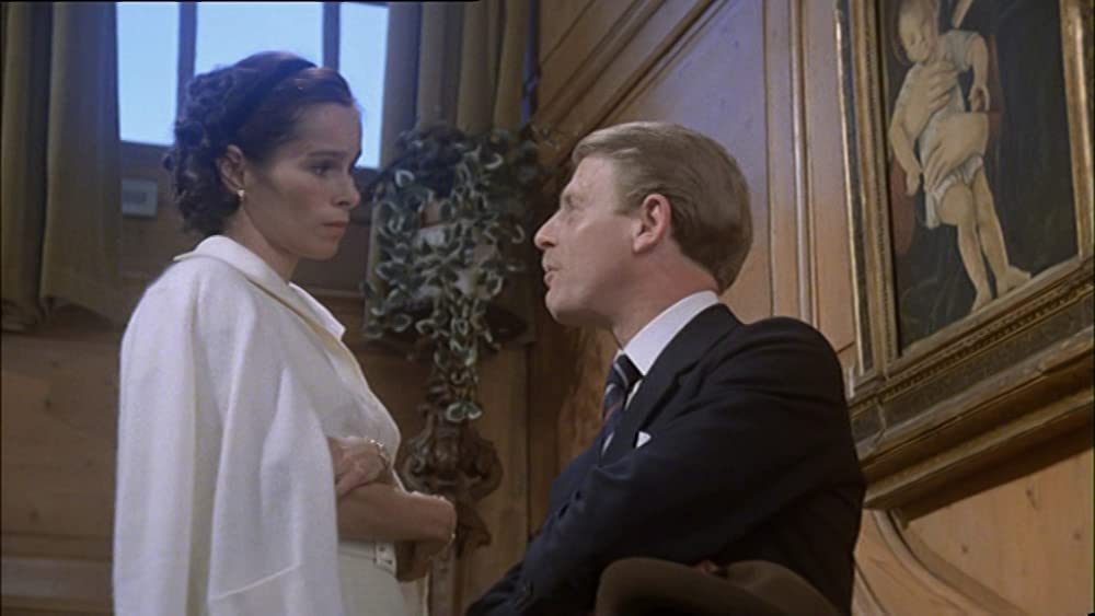 「クリスタル殺人事件」ジェラルディン・チャップリン & エドワード・フォックスの画像