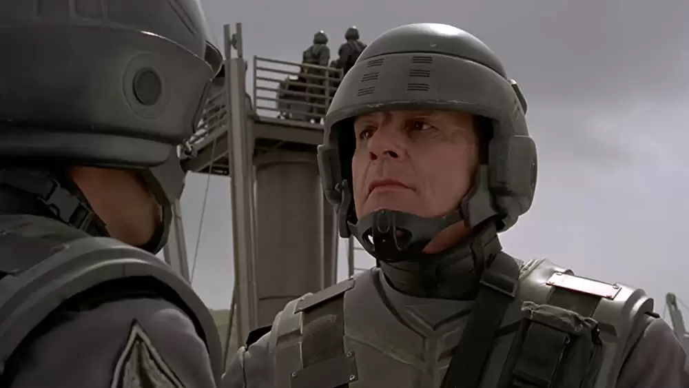 「スターシップ・トゥルーパーズ」マイケル・アイアンサイド & キャスパー・バン・ディーンの画像