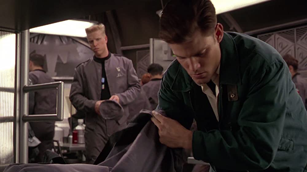 「スターシップ・トゥルーパーズ」キャスパー・バン・ディーン & ジェイク・ビューシイの画像