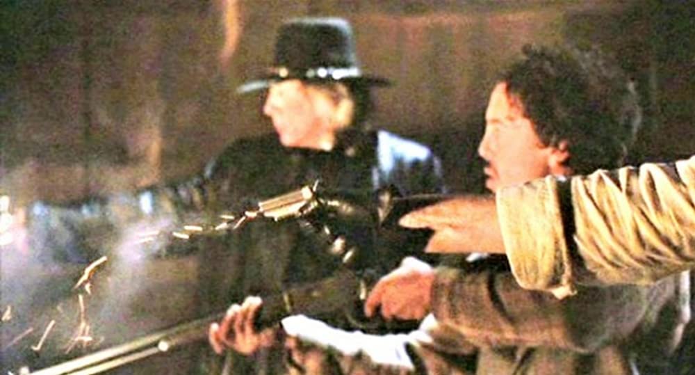 「トレマーズ4」の画像