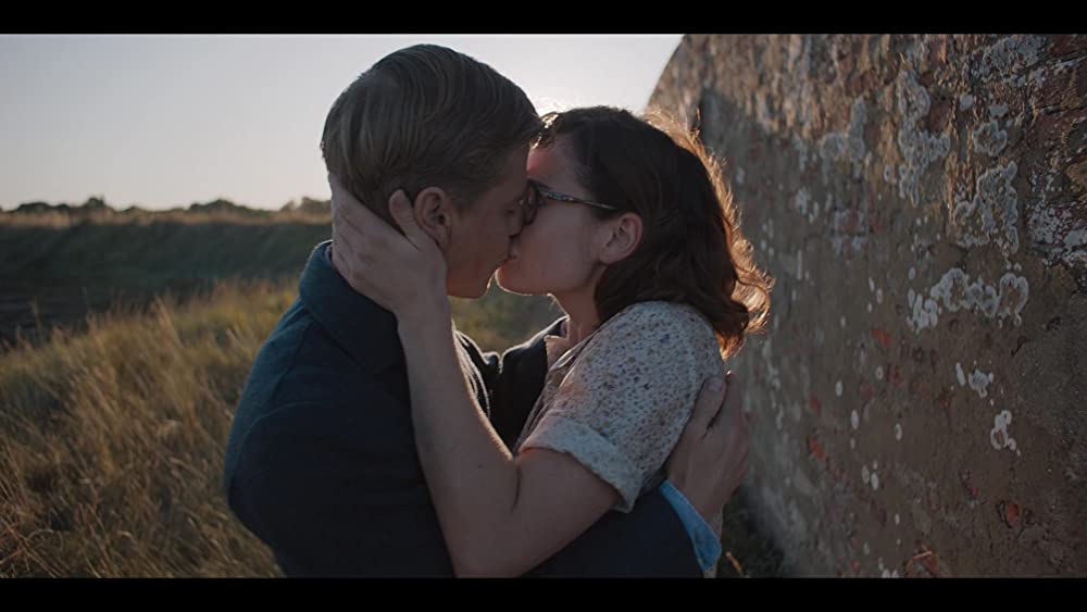 「時の面影」ジョニー・フリン & リリー・ジェームズの画像