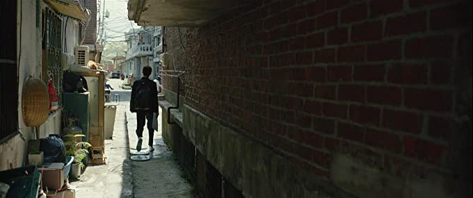 パラサイト 半地下の家族の画像