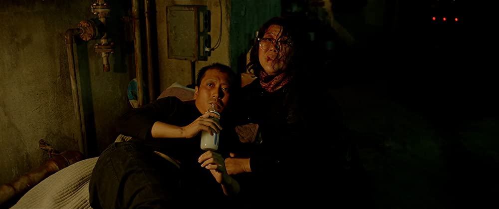 パラサイト 半地下の家族の画像