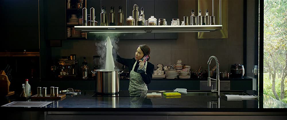 パラサイト 半地下の家族の画像