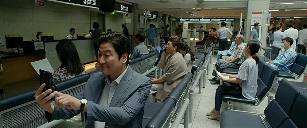 「パラサイト 半地下の家族」ソン・ガンホ & 李静恩の画像