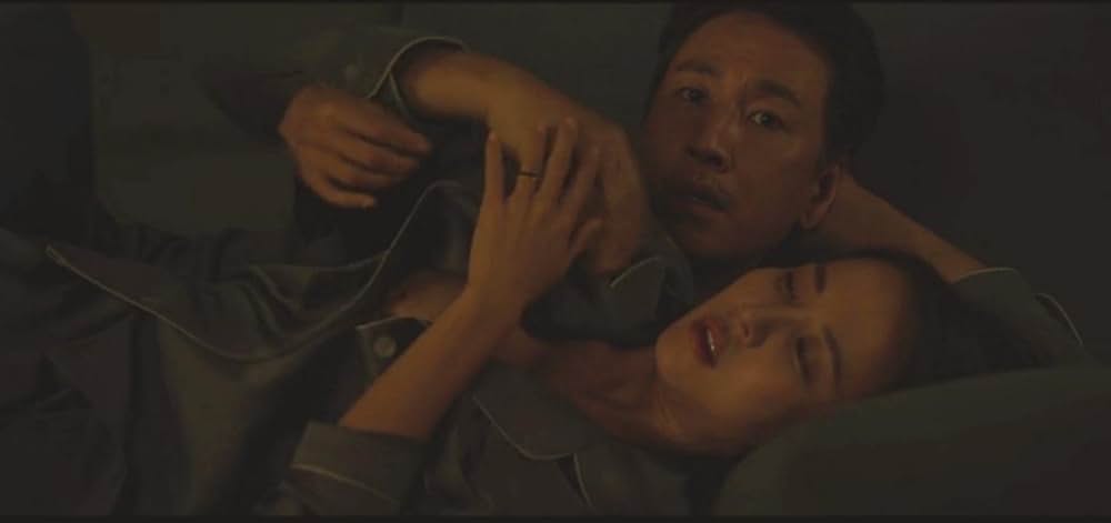 パラサイト 半地下の家族の画像