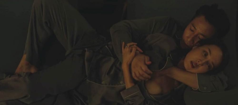 パラサイト 半地下の家族の画像