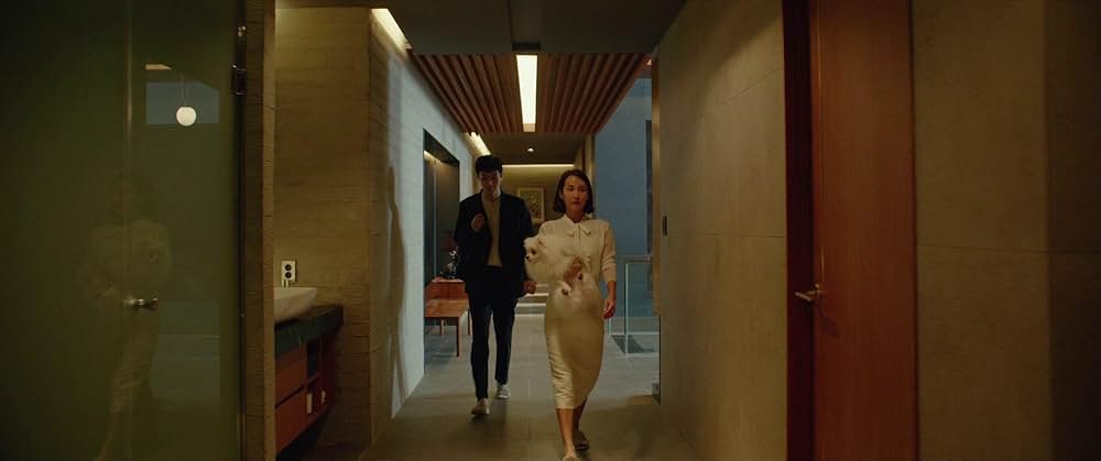 パラサイト 半地下の家族の画像