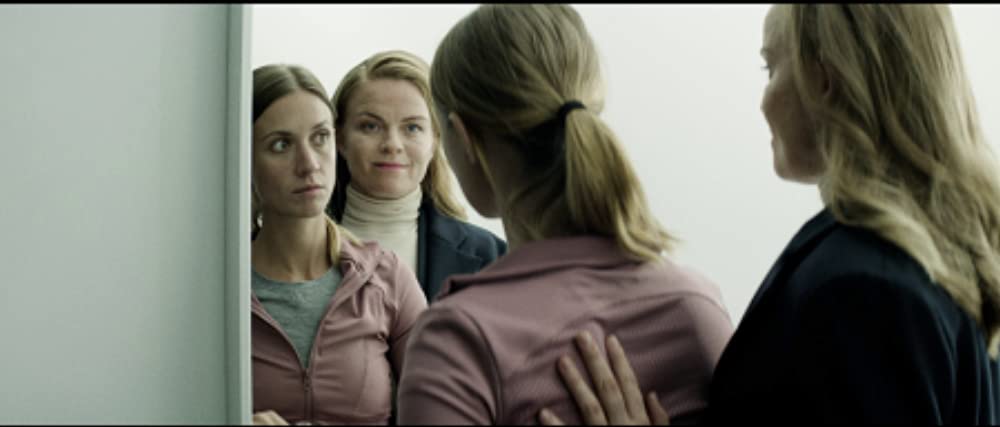 ブリード・キャンプ 家畜収容所の画像