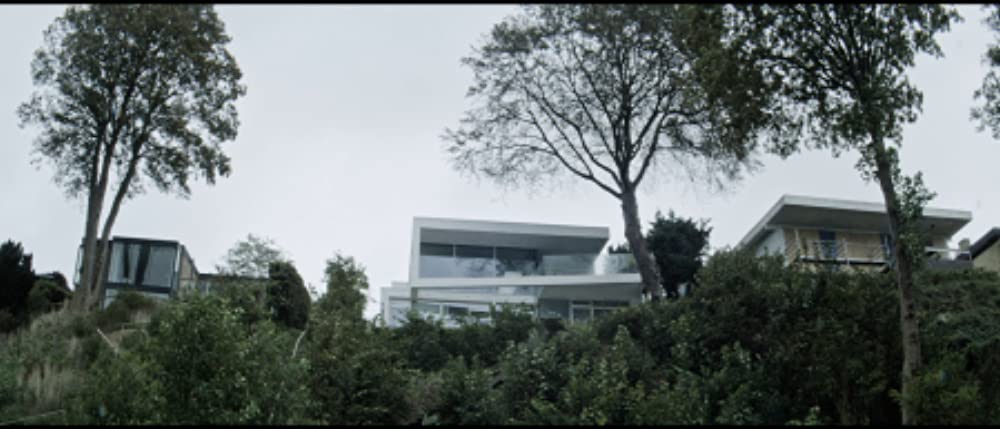 ブリード・キャンプ 家畜収容所の画像