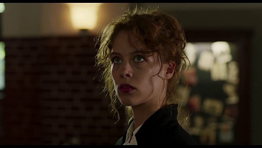 「水を抱く女」パウラ・ベーアの画像