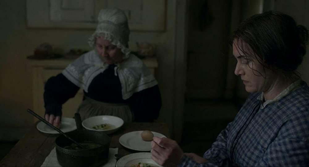 「アンモナイトの目覚め」ケイト・ウィンスレット & ジェマ・ジョーンズの画像