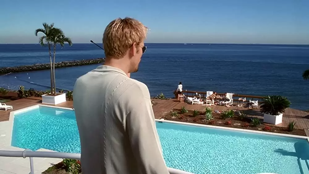 イン&アウトの画像