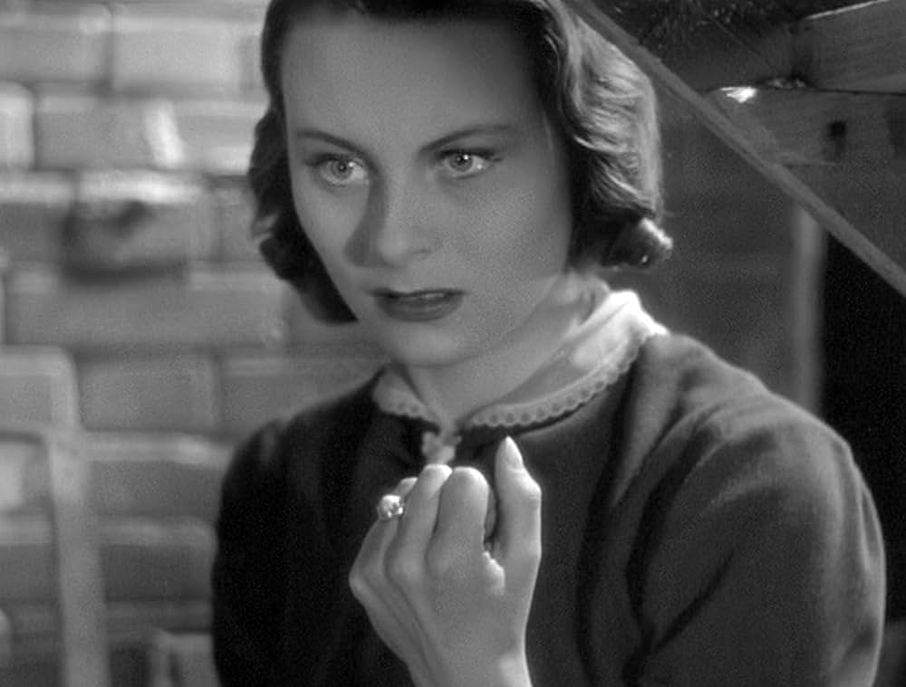 霧の波止場の画像