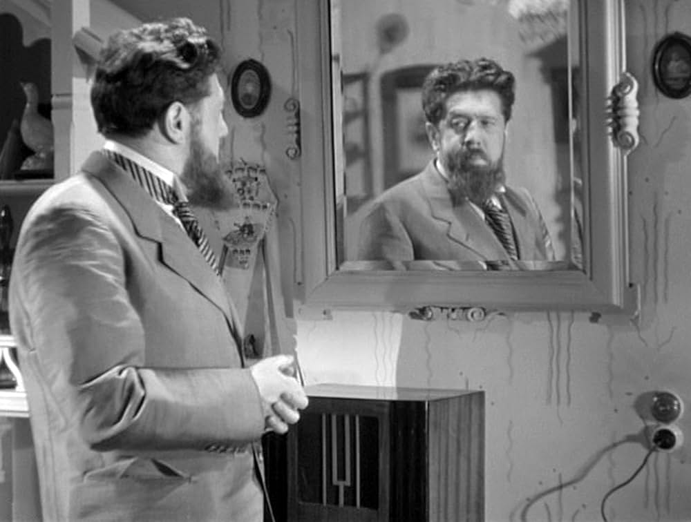 霧の波止場の画像