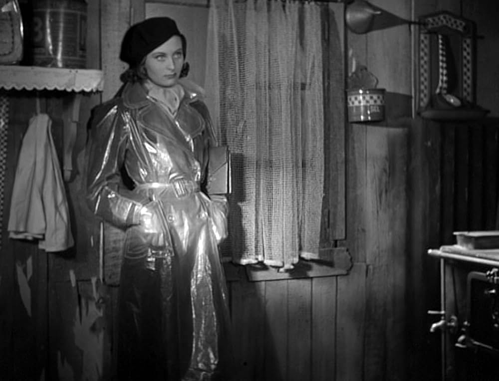 霧の波止場の画像