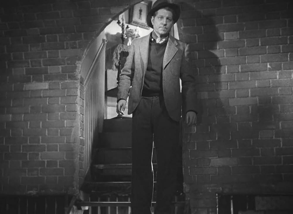 霧の波止場の画像