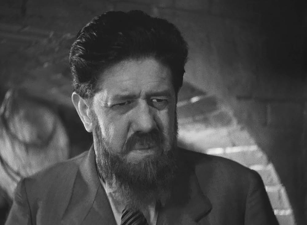 霧の波止場の画像