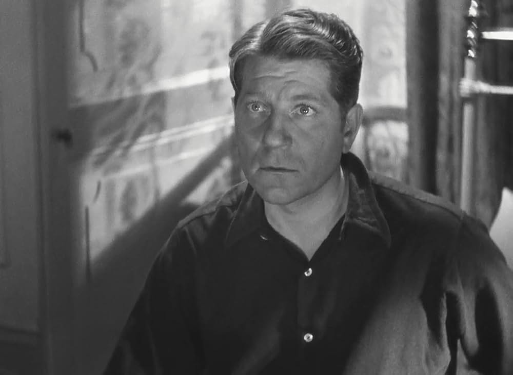 霧の波止場の画像