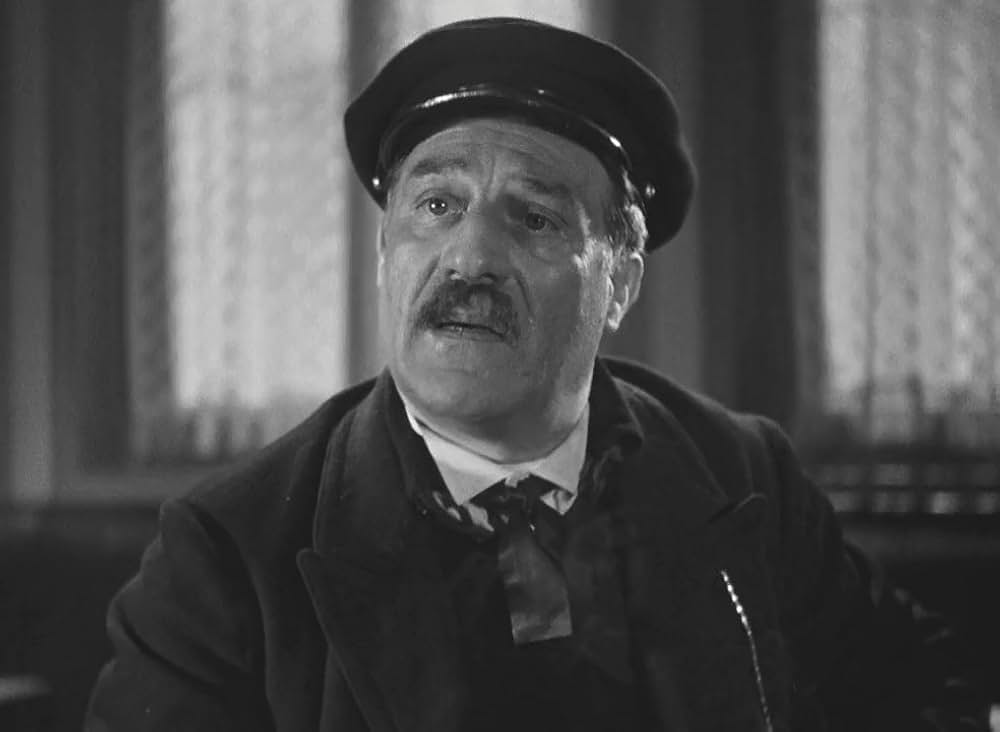 霧の波止場の画像