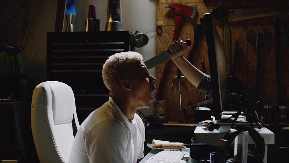 「ライク、シェア、フォロー」キーナン・ロンズデールの画像