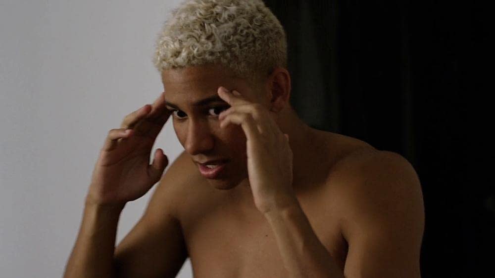 「ライク、シェア、フォロー」キーナン・ロンズデールの画像