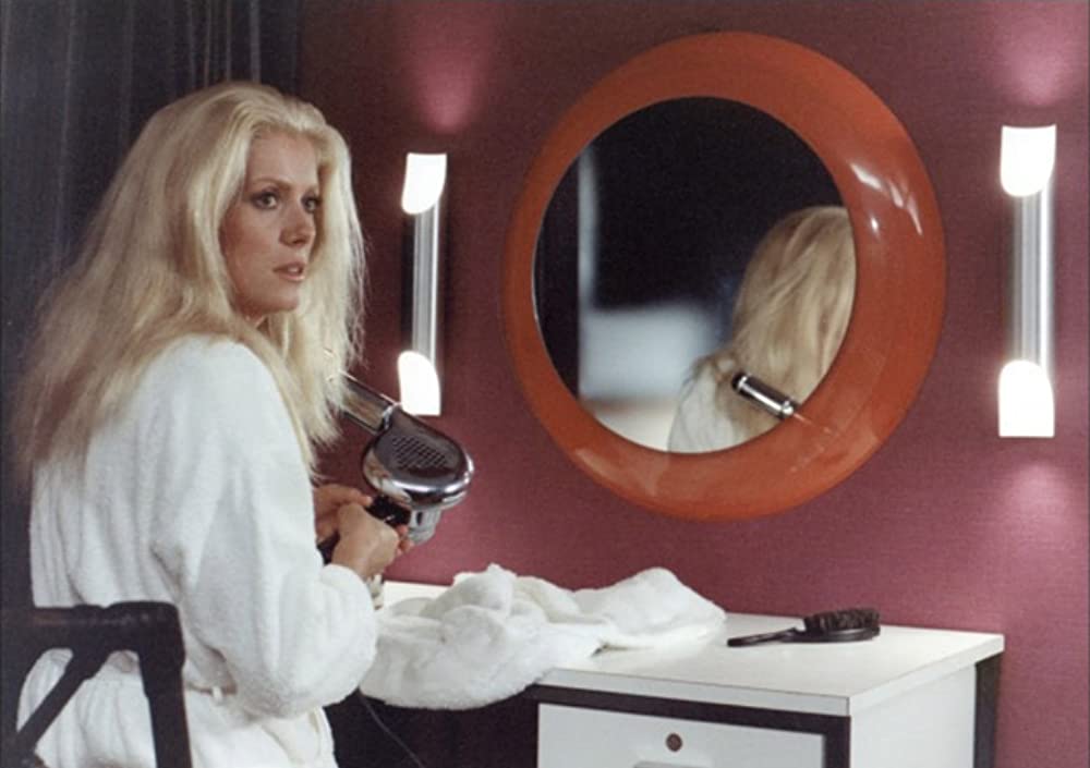 「うず潮」カトリーヌ・ドヌーブの画像