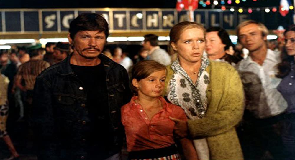 夜の訪問者の画像