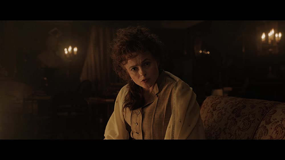 「エノーラ・ホームズの事件簿」ヘレナ・ボナム・カーターの画像